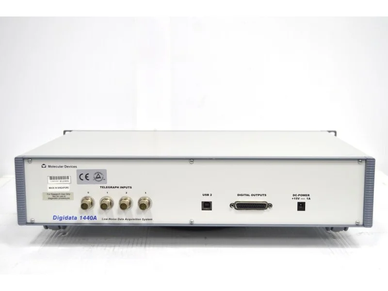 Axon Axopatch 200B with a headstage, Axon Digidata 1440A Digitizer, and ...
