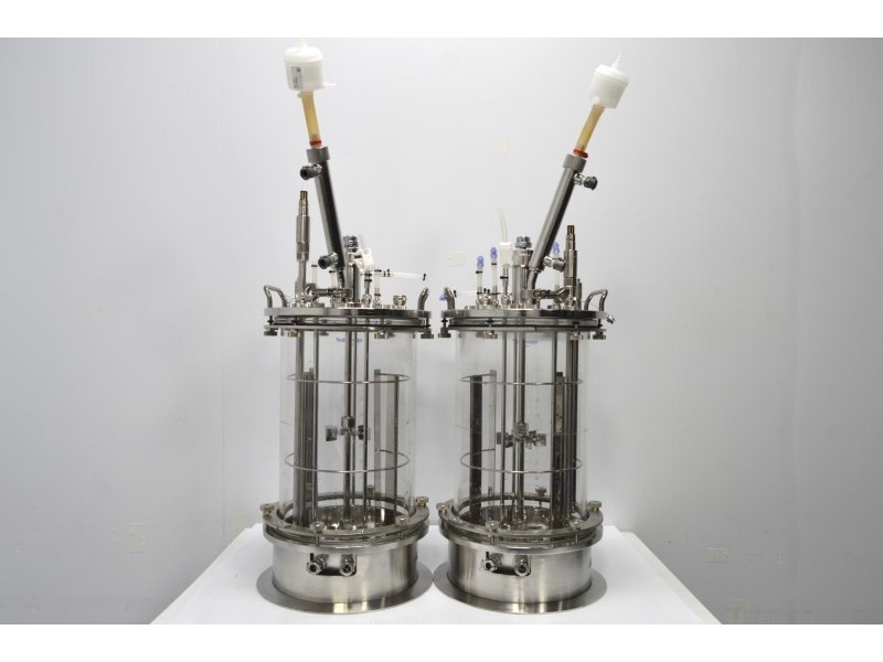 Eppendorf BioFlo 320 Dual Bioreactor System w/ 10L Vessels, MC 1200 Chiller, DASGIP OD4 & Exhaust Gas Modules