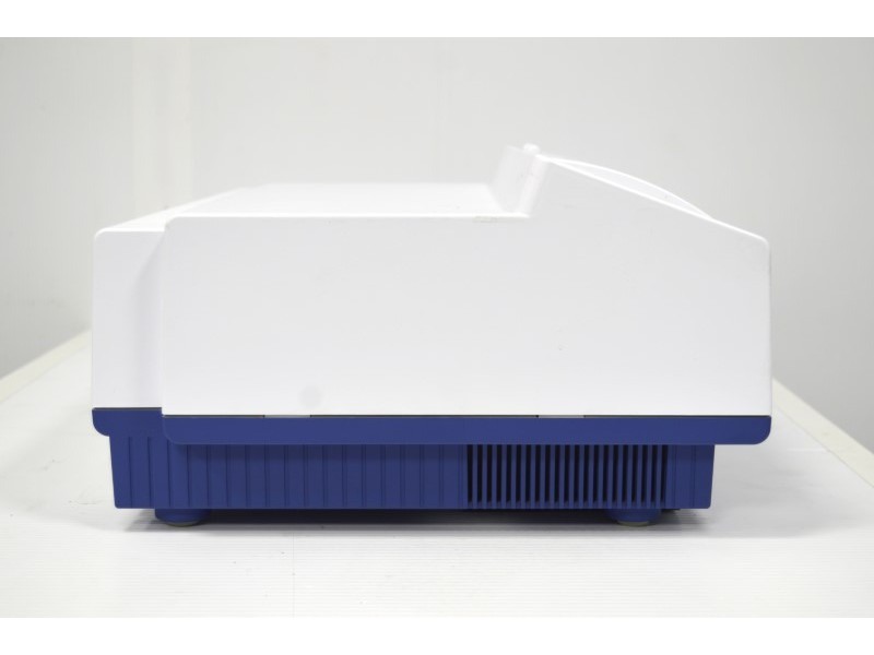 Molecular Devices SpectraMax M4 Multi-Mode Microplate Reader