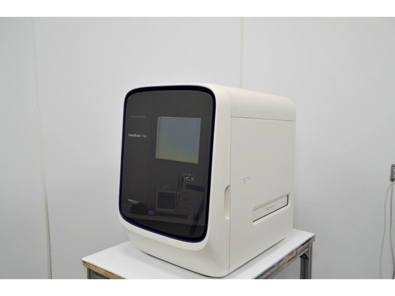Thermo ABI QuantStudio 7 Flex Real-Time PCR - Featuring 384 well Thermocycler Block