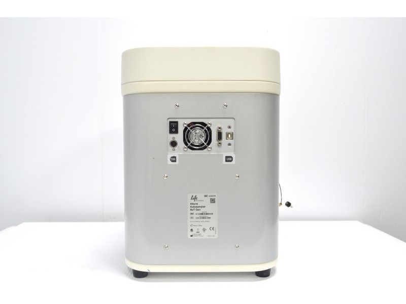 Thermo Attune NxT Acoustic Focusing Cytometer (4)Lasers/(14) Colors/(16)Detectors w/ Autosampler Unit 6