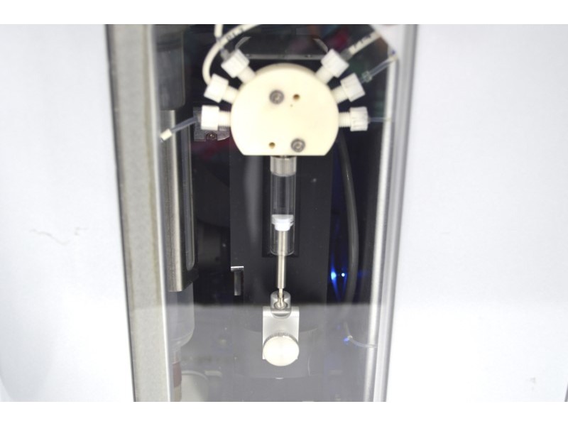 Thermo Attune NxT Acoustic Focusing Cytometer (4)Lasers/(14) Colors/(16)Detectors w/ Autosampler Unit 6