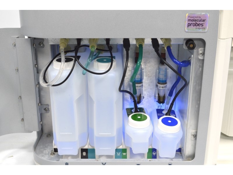 Thermo Attune NxT Acoustic Focusing Cytometer (4)Lasers/(14) Colors/(16)Detectors w/ Autosampler Unit 6