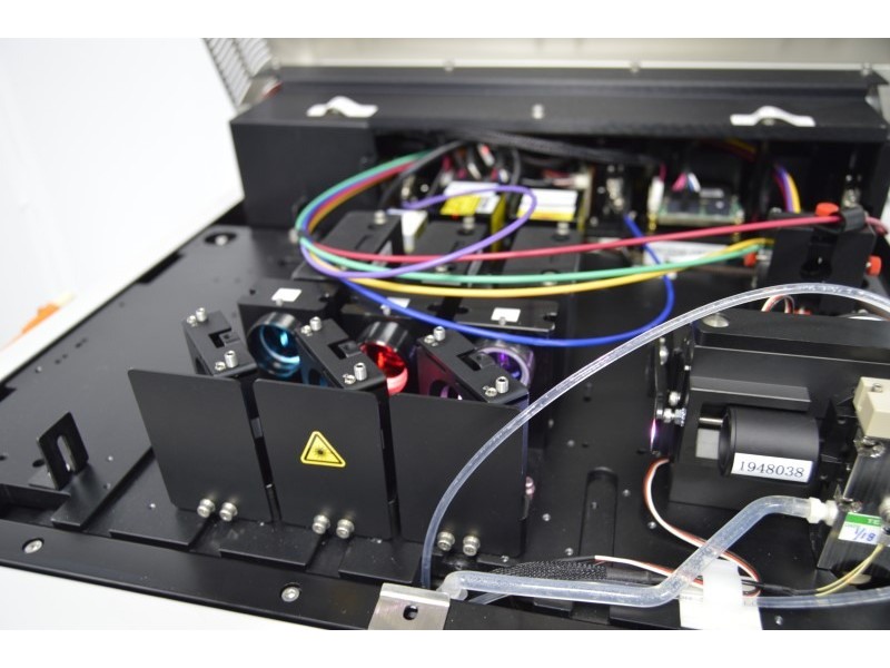 Cytek Aurora Flow Cytometry System (3)Lasers/(38)Fluorescence Channels/(41)Detector