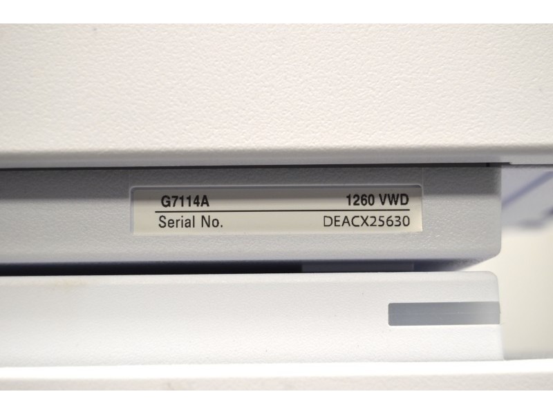 Agilent 1260 Infinity ll LC System w/ Variable Wavelength and Refractive Index Detectors