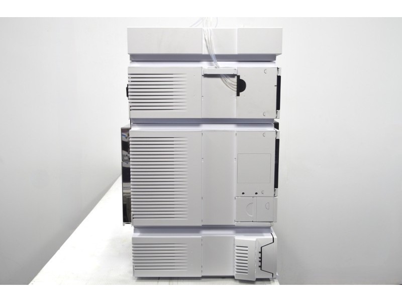Agilent 1260 Infinity ll LC System w/ Variable Wavelength and Refractive Index Detectors