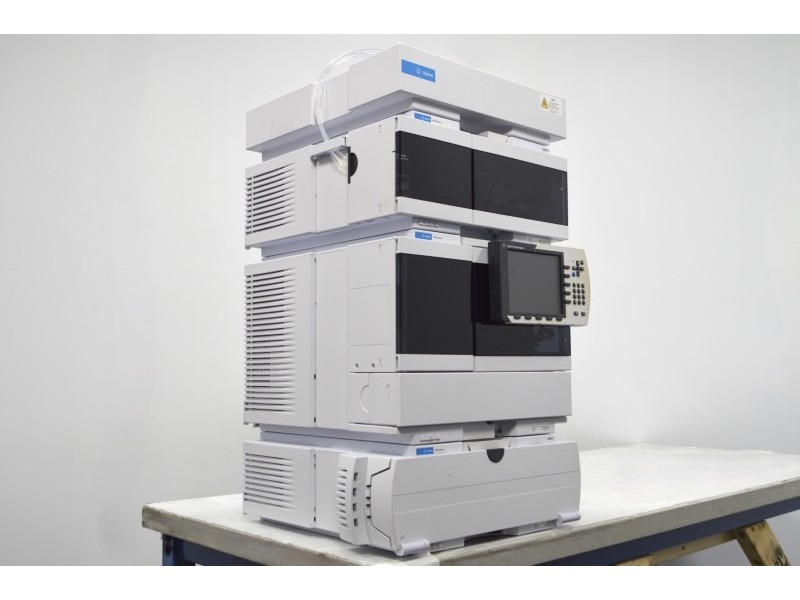 Agilent 1260 Infinity ll LC System w/ Variable Wavelength and Refractive Index Detectors