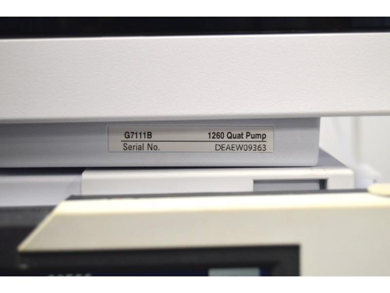 Agilent 1260 Infinity ll LC System w/ Variable Wavelength and Refractive Index Detectors