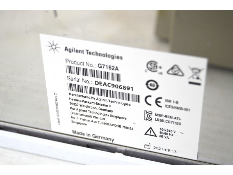 Agilent 1260 Infinity ll LC System w/ Variable Wavelength and Refractive Index Detectors Unit 2