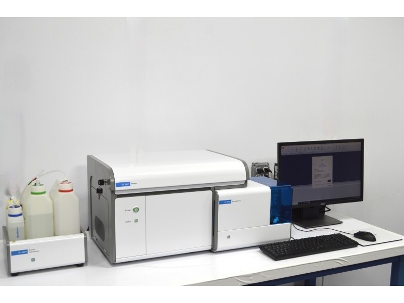 Agilent NovoCyte 3000 Flow Cytometer (3)Lasers/(13)Colors/(7)Detectors w/ NovoSampler Pro & Fluidics Station