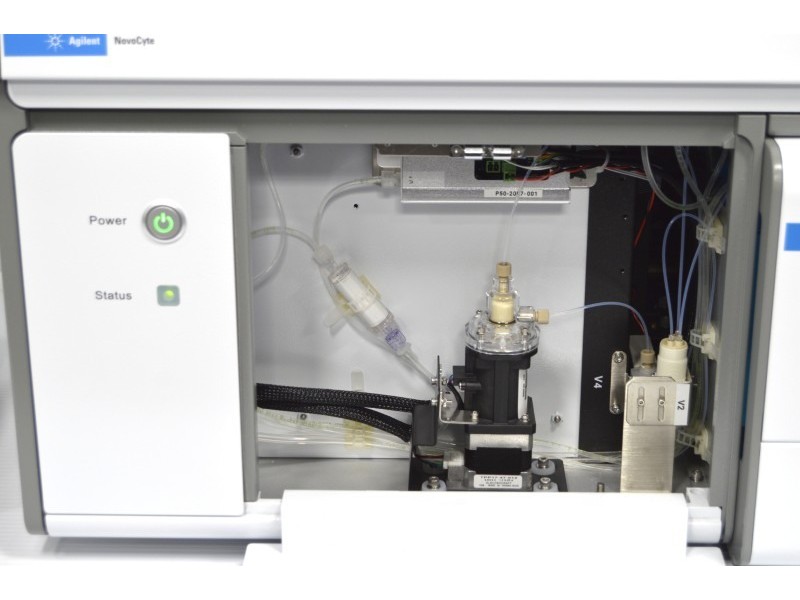 Agilent NovoCyte 3000 Flow Cytometer (3)Lasers/(13)Colors/(7)Detectors w/ NovoSampler Pro & Fluidics Station