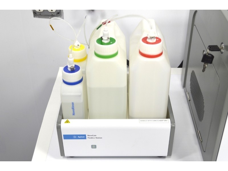 Agilent NovoCyte 3000 Flow Cytometer (3)Lasers/(13)Colors/(7)Detectors w/ NovoSampler Pro & Fluidics Station