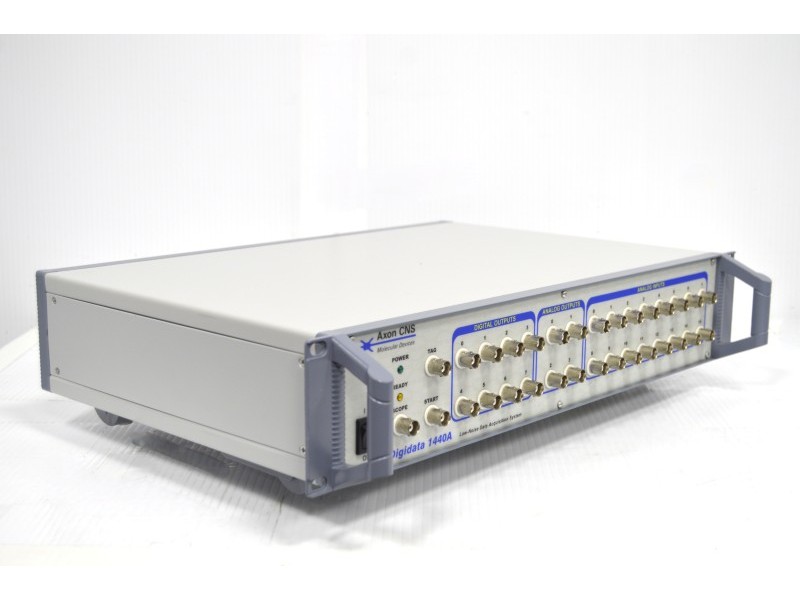 Axon Axopatch 200B with a headstage, Axon Digidata 1440A Digitizer, and pCLAMP 11