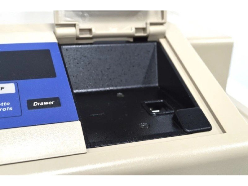 Molecular Devices SpectraMax M5 Multi-Mode Microplate Reader