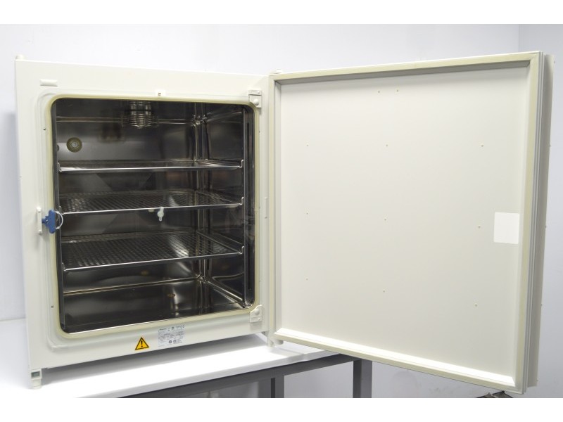 Thermo Scientific HERAcell 240i CO2 Incubator