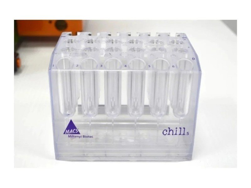Miltenyi MACSQuant Analyzer 10 Flow Cytometer (3)Lasers/(8)Colors/(10)Detectors w/ Buffer Supply Station
