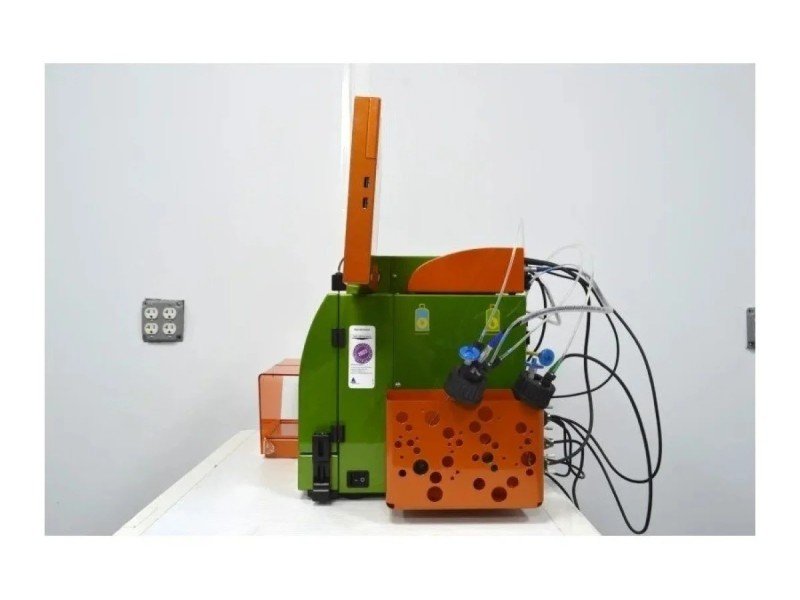 Miltenyi MACSQuant Analyzer 10 Flow Cytometer (3)Lasers/(8)Colors/(10)Detectors w/ Buffer Supply Station