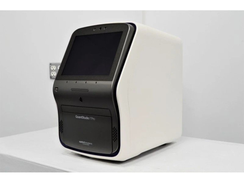 Thermo Scientific Applied Biosystems QuantStudio 7 Pro Real-Time PCR with 96 0.1ml Fast Block