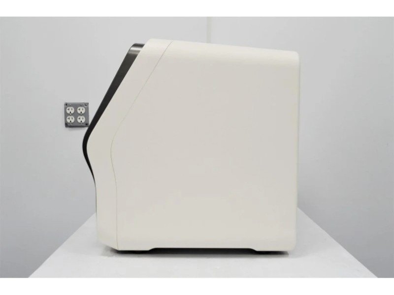 Thermo Scientific Applied Biosystems QuantStudio 7 Pro Real-Time PCR with 96 0.1ml Fast Block