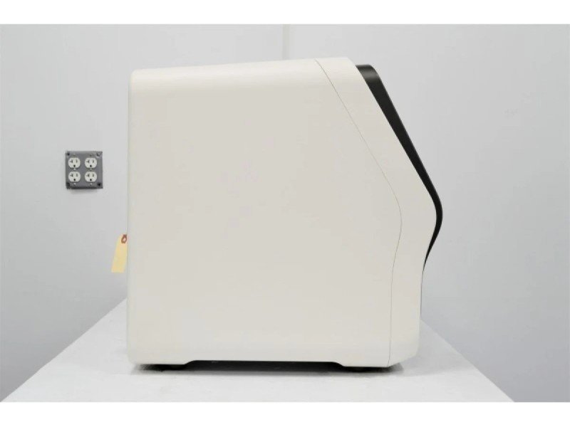 Thermo Scientific Applied Biosystems QuantStudio 7 Pro Real-Time PCR with 96 0.1ml Fast Block