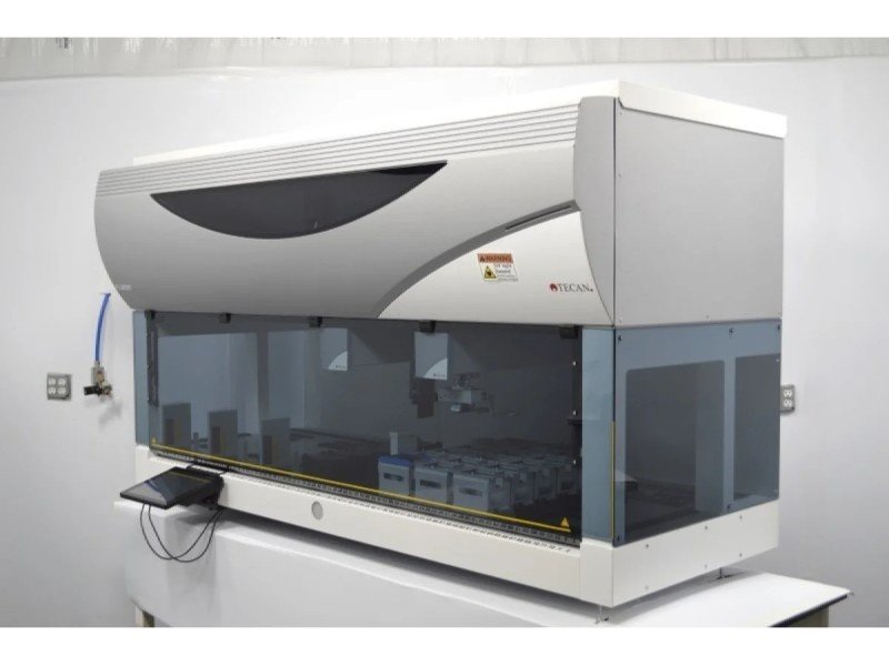 Tecan Fluent 1080 Liquid Handler w/ Span-8 Air FCA and RGA