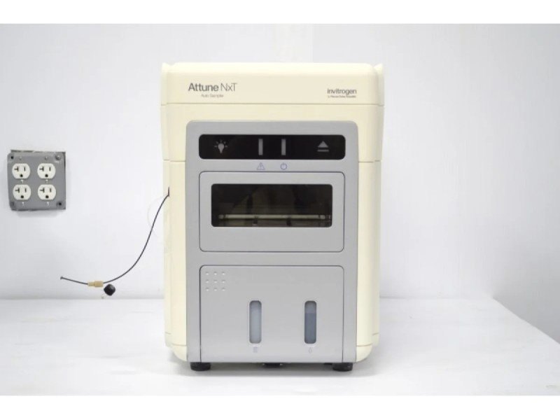Thermo Attune NxT Acoustic Focusing Cytometer (1 YEAR WARRANTY) (4)Lasers/(14) Colors/(16)Detectors w/Cytkick Sampler V4B3Y4R3