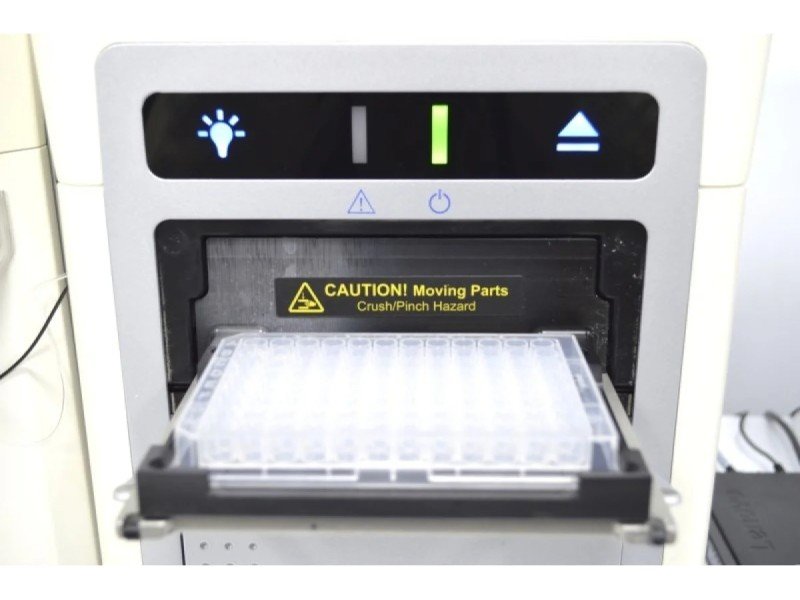 Thermo Attune NxT Acoustic Focusing Cytometer (1 YEAR WARRANTY) (4)Lasers/(14) Colors/(16)Detectors w/Cytkick Sampler V4B3Y4R3