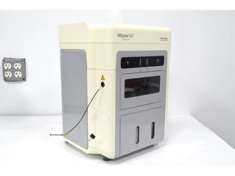 Thermo Attune NxT Acoustic Focusing Cytometer (1 YEAR WARRANTY) (4)Lasers/(14) Colors/(16)Detectors w/Cytkick Sampler V4B3Y4R3