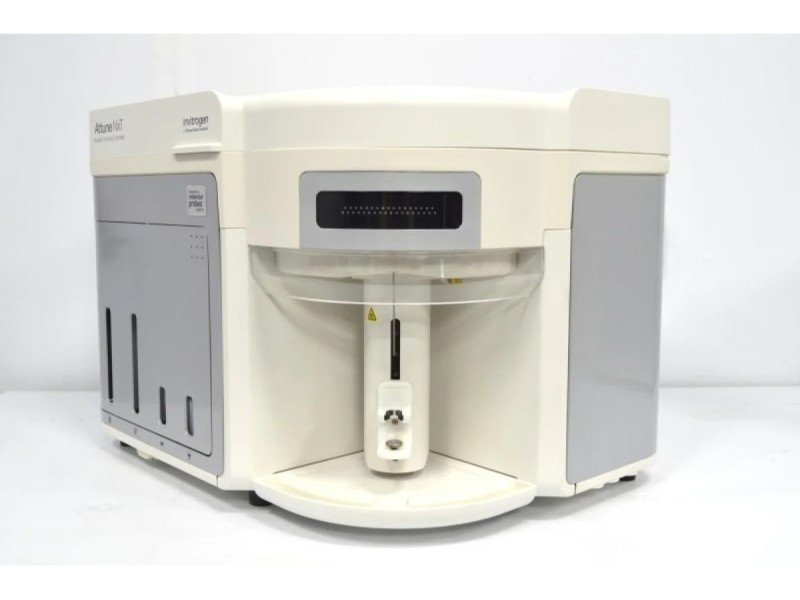 Thermo Attune NxT Acoustic Focusing Cytometer (1 YEAR WARRANTY) (4)Lasers/(14) Colors/(16)Detectors w/Cytkick Sampler V4B3Y4R3