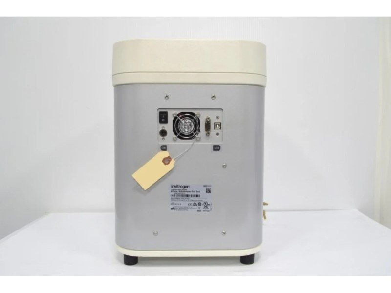 Thermo Attune NxT Acoustic Focusing Cytometer (3)Lasers/(11) Colors/(13)Detectors w/ Autosampler V4B3R3