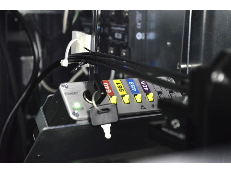 BD LSRFortessa X-20 Cell Analyzer Flow Cytometer (4)Lasers(16)Colors/(18)Detectors w/ HTS Sampler