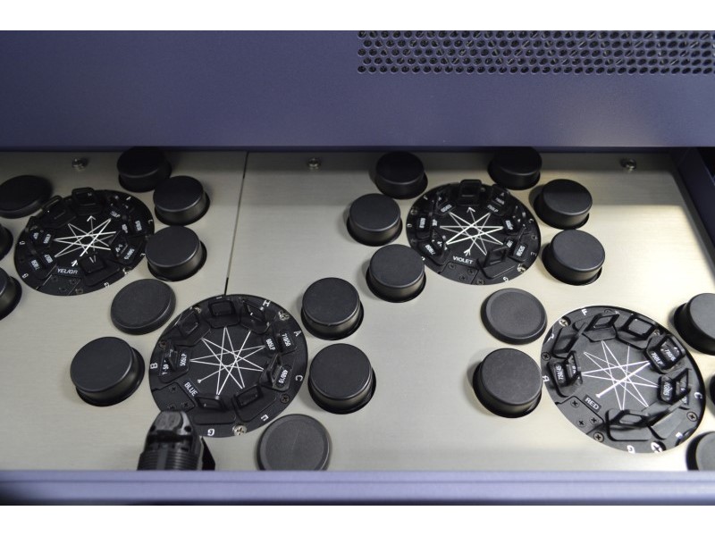 BD LSRFortessa X-20 Cell Analyzer Flow Cytometer (4)Lasers(16)Colors/(18)Detectors w/ HTS Sampler