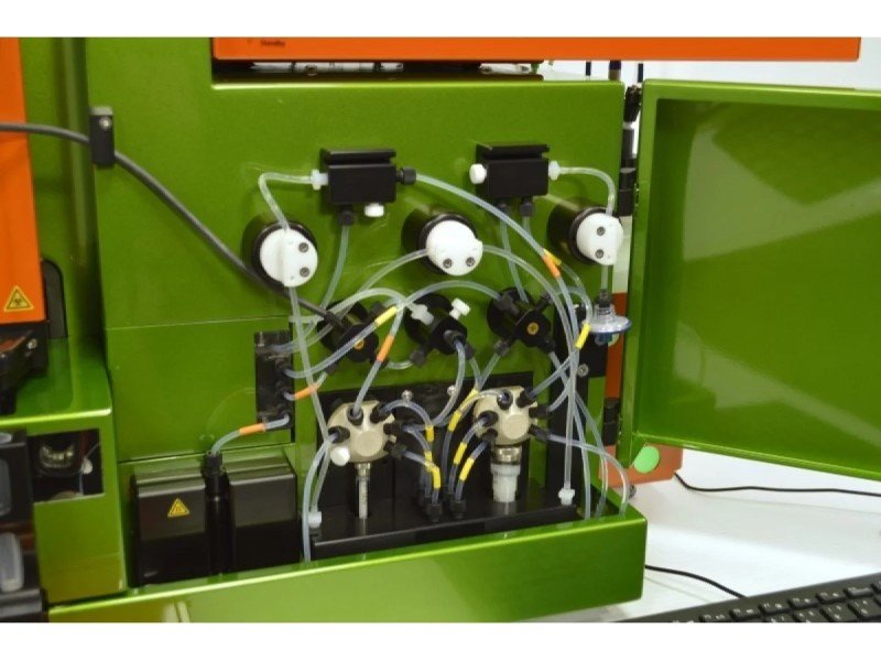 Miltenyi MACSQuant Analyzer 16 Flow Cytometer (3)Lasers/(14)Colors/(16)Detectors w/ Mini-Sampler & Buffer Supply Station Unit 4