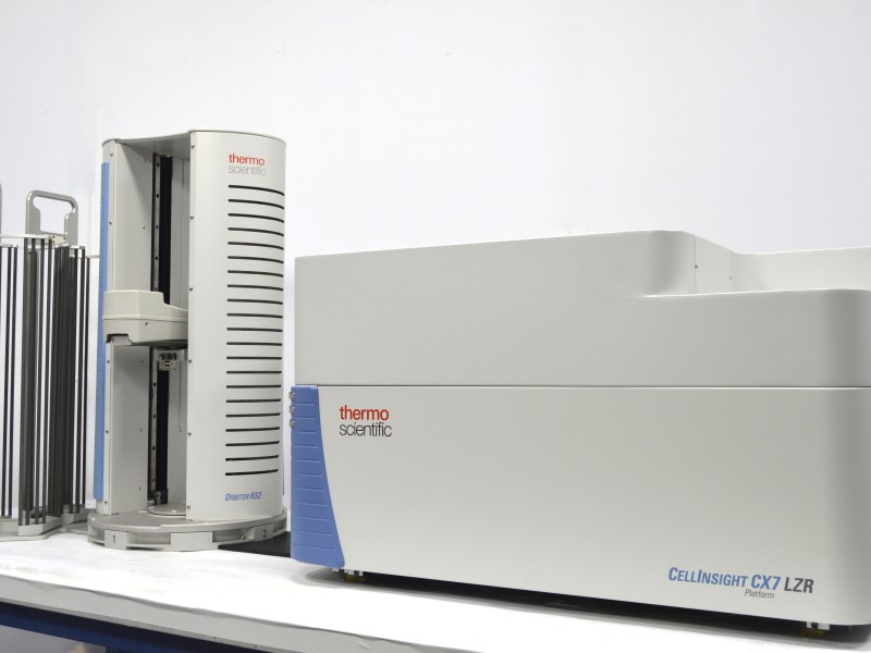 Thermo CellInsight CX7 LZR High Content Confocal Analysis Platform w/ Orbitor RS2 Microplate Mover Pred Pro