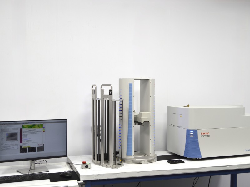 Thermo CellInsight CX7 LZR High Content Confocal Analysis Platform w/ Orbitor RS2 Microplate Mover Pred Pro