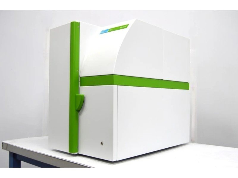 Perkin Elmer Revvity MicroBeta2 Microplate Counter 2450-0060, 6 Detector Model Unit 2