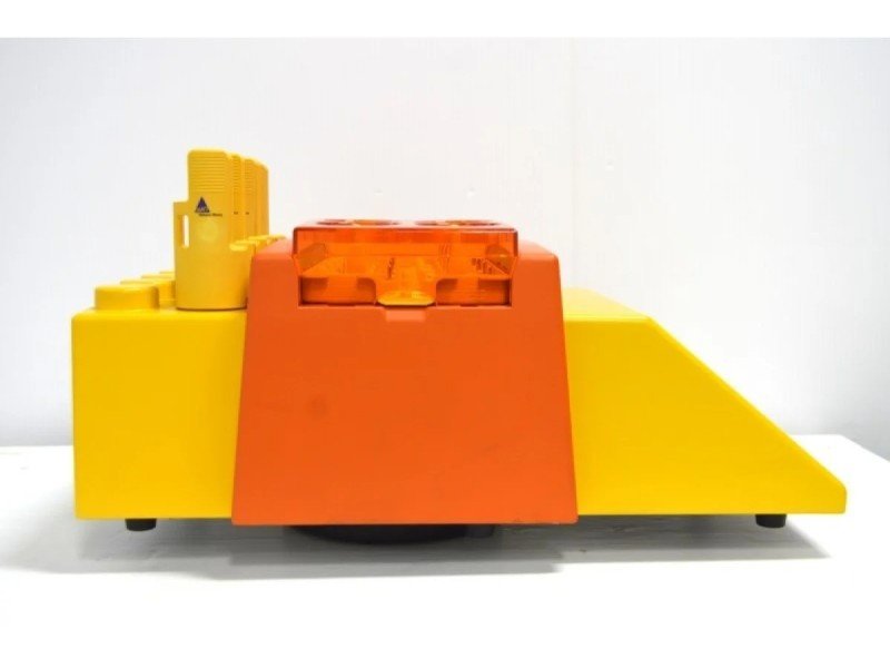 Miltenyi gentleMACS Octo Dissociator with 4 Heaters