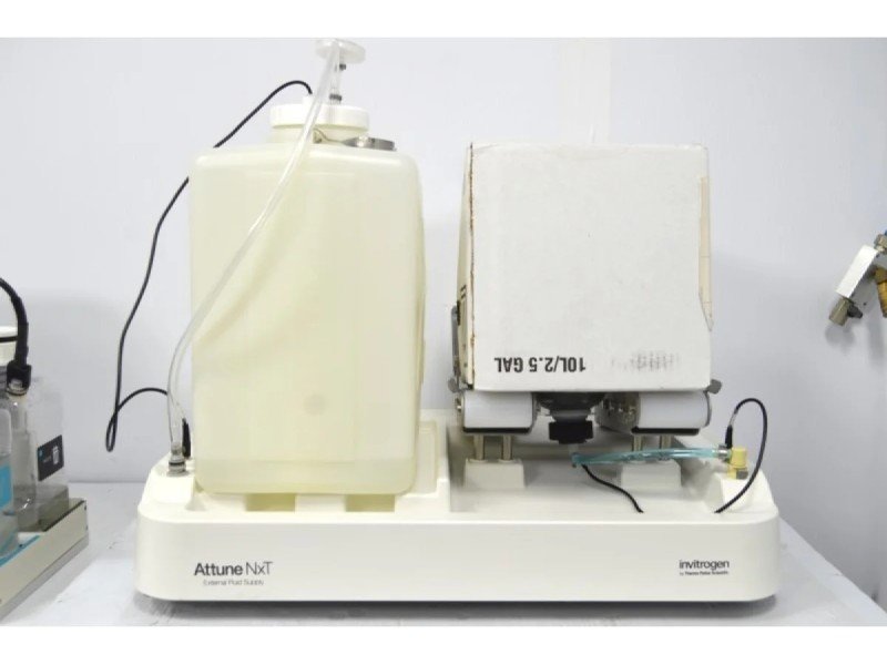 Thermo Attune CytPix Acoustic Focusing Cytometer (3)Lasers/(11) Colors/(13)Detectors w/ CytKick Max Autosampler and External Fluid Supply Thermo Attune CytPix Acoustic Focusing Cytometer (3)Lasers/(11) Colors/(13)Detectors w/ CytKick Max Autosampler and External Fluid Supply