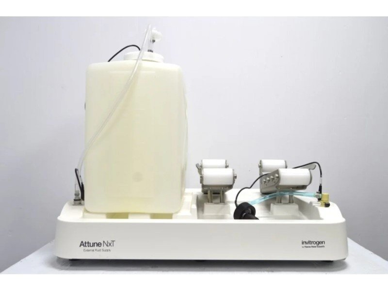 Thermo Attune CytPix Acoustic Focusing Cytometer (3)Lasers/(11) Colors/(13)Detectors w/ CytKick Max Autosampler and External Fluid Supply Thermo Attune CytPix Acoustic Focusing Cytometer (3)Lasers/(11) Colors/(13)Detectors w/ CytKick Max Autosampler and External Fluid Supply