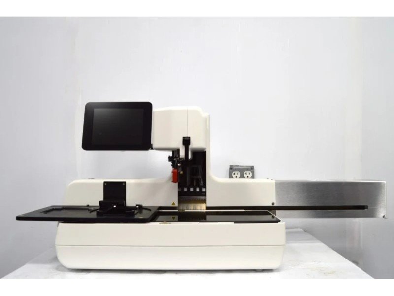 Hamilton LabElite Integrated I.D. Capper DeCapper with 96 Format 12 Channel Head Hamilton LabElite Integrated I.D. Capper DeCapper with 96 Format 12 Channel Head
