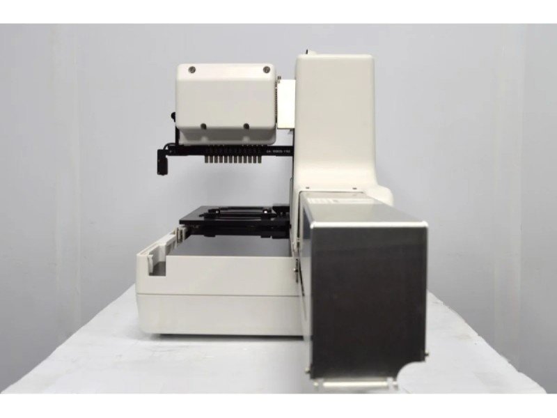 Hamilton LabElite Integrated I.D. Capper DeCapper with 96 Format 12 Channel Head Hamilton LabElite Integrated I.D. Capper DeCapper with 96 Format 12 Channel Head
