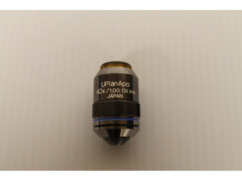 Olympus UPlanAPO 40x/1.00 Oil Iris [infinity]/- Objective