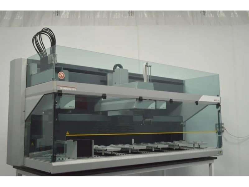 Tecan Freedom EVO-2 200 Liquid Handler w/ Air LiHa Span-8, MCA-96, ROMA Gripper