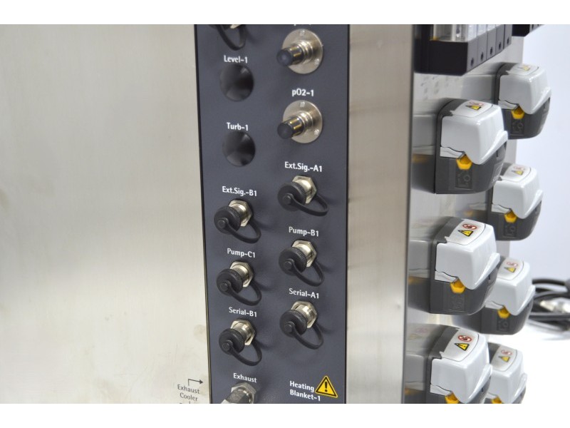 Sartorius Stedim Biostat B Twin Bioreactor for Cell Cultures with 2 Liter Jacketed Autoclavable Reactor Vessels