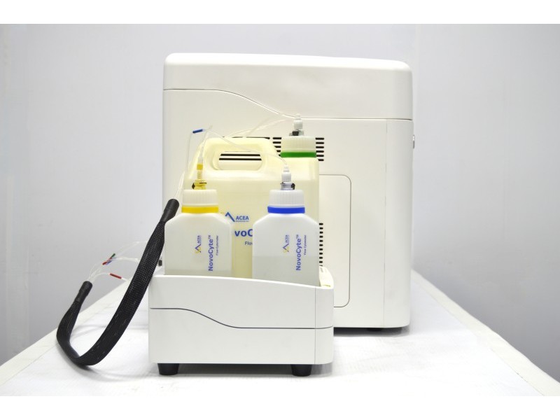 Agilent NovoCyte Penteon Flow Cytometer (5)Lasers/(30)Colors/(32)Detectors w/ NovoSampler Q & Fluidics Station II