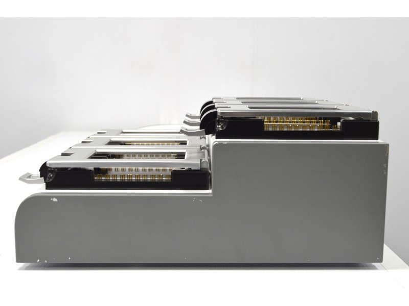 Agilent Roche ACEA xCELLIgence RTCA MP Real-Time Cell Analyzer w/ 6x96 Multiple Plates Station