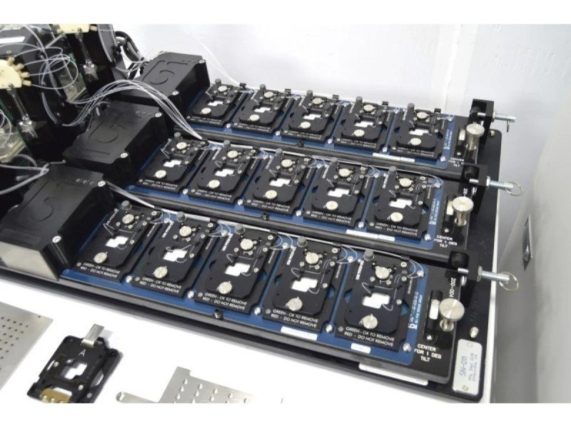 Bruker Berkeley Lights Beacon Single-Cell Cellular Analysis Optofluidic System (CAS 2.4 Premium) with/ Multi-Chip Fluidics Station Bruker Berkeley Lights Beacon Single-Cell Cellular Analysis Optofluidic System (CAS 2.4 Premium) with/ Multi-Chip Fluidics Station