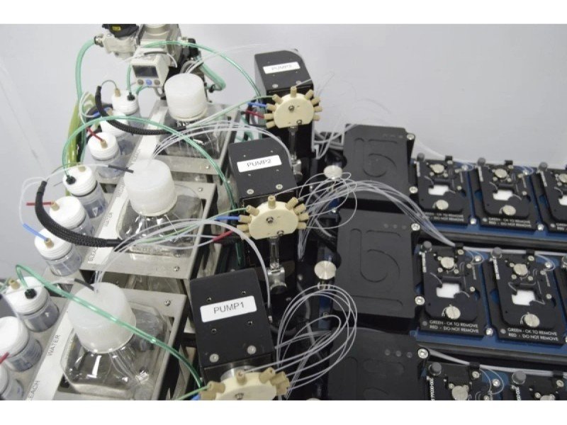 Bruker Berkeley Lights Beacon Single-Cell Cellular Analysis Optofluidic System (CAS 2.4 Premium) with/ Multi-Chip Fluidics Station Bruker Berkeley Lights Beacon Single-Cell Cellular Analysis Optofluidic System (CAS 2.4 Premium) with/ Multi-Chip Fluidics Station
