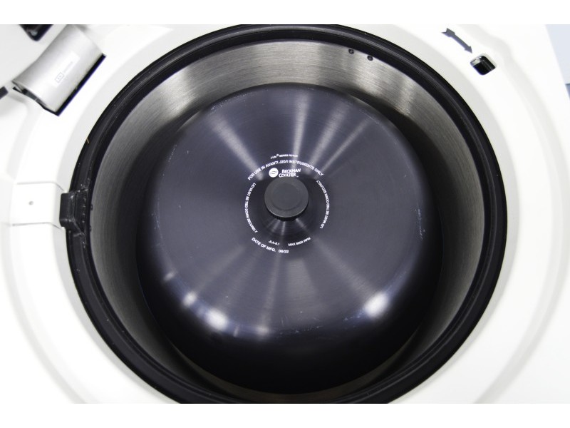 Beckman Avanti JXN-26 Refrigerated Centrifuge (Made in 2022) w/ JLA-8.1000 Rotor 