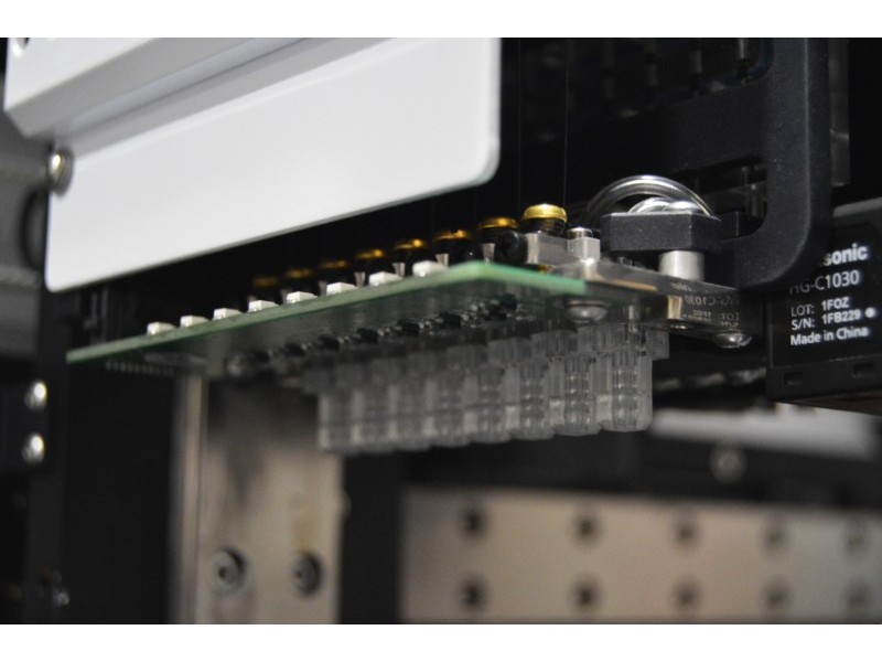 Formulatrix NT8 Automated Nanoliter-scale Liquid Handling System 